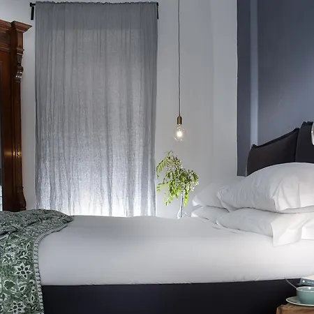 Pilar Bed & Breakfast *